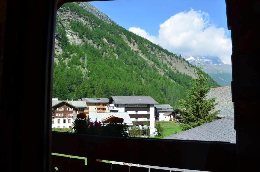 サース・アルマゲルHaus Alpenperleアパートメント エクステリア 写真